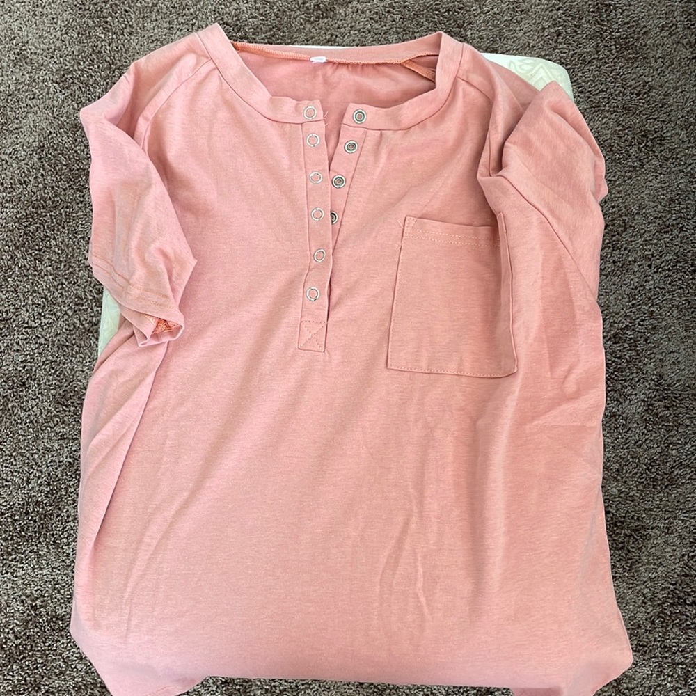 NWOT. Oversized tee